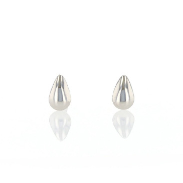 プラチナ ピアス