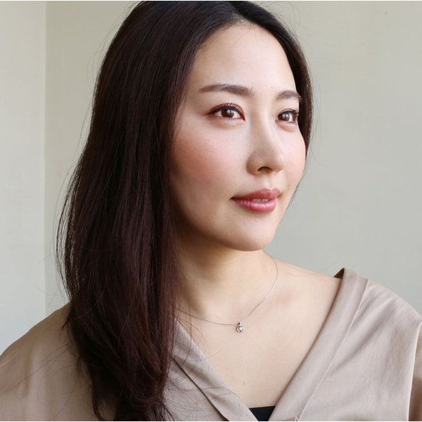 プラチナ鑑定書付ダイヤモンドネックレス、着用写真