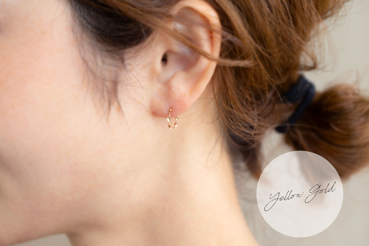 K10 YG ひねり フープピアス