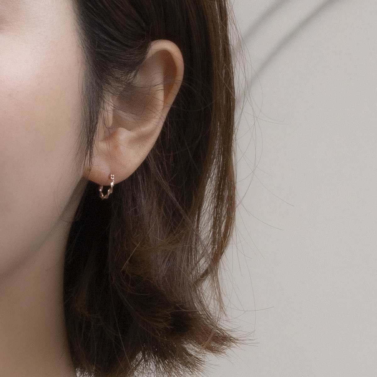 K10 PG ひねり フープピアス