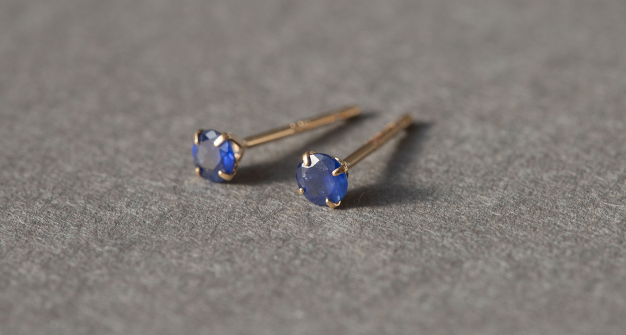 K18 PG サファイアピアス 一粒 両耳 9月誕生石