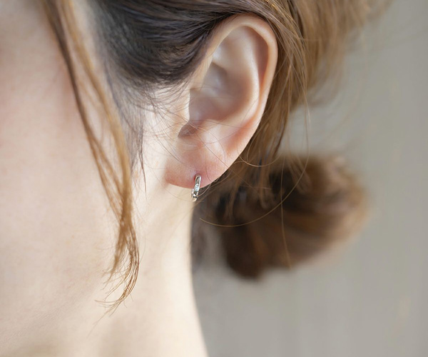 フープピアス着用画像