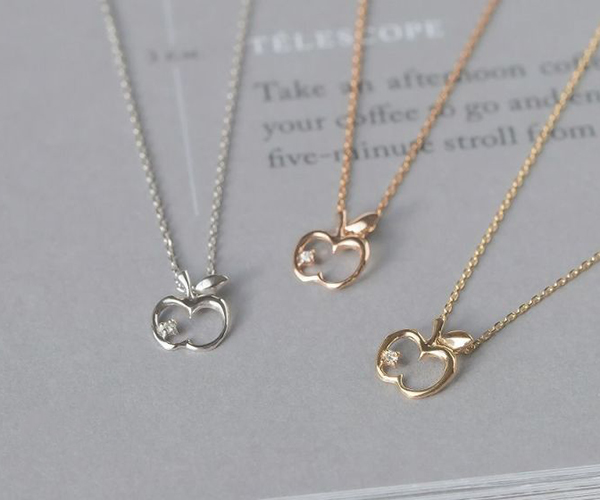 フルーツモチーフのネックレス