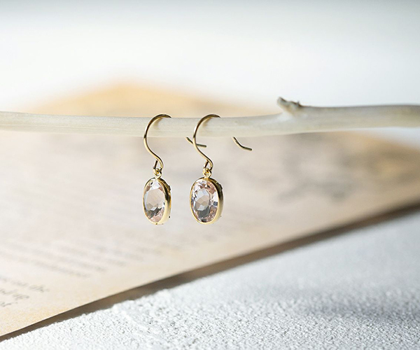 モルガナイトのピアス