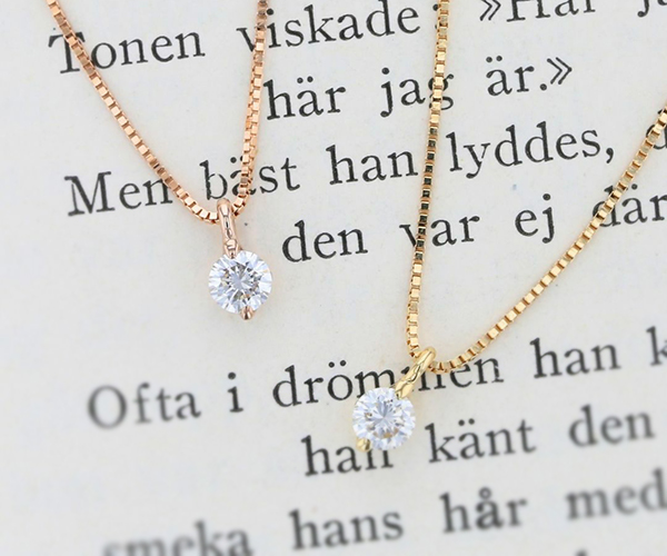 一粒ダイヤモンドネックレス