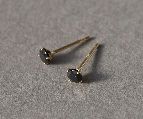 K18 PG 一粒 オニキス ピアス