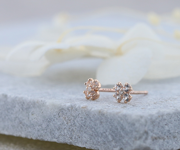 K10 PG ホワイトトパーズ ダイヤモンド フラワー ピアス