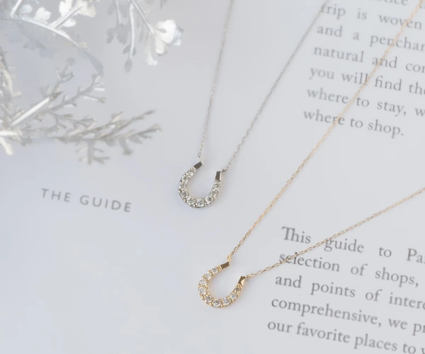 プラチナK18 YG ダイヤモンド馬蹄ネックレス