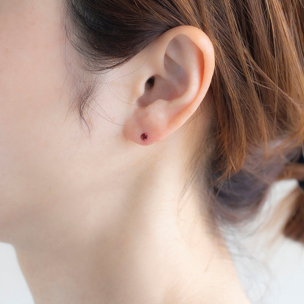 K18 PG ピンクゴールド ガーネット ピアス 1月誕生石 誕生石