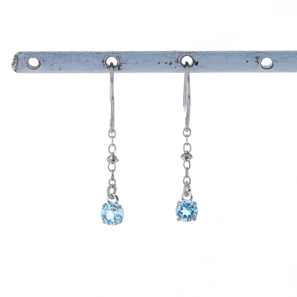 K10 WG ブルートパーズ ピアス レディース 11月 誕生石 プレゼント 20代 30代 40代 ホワイトゴールド フック 一粒 揺れる 妻 彼女 小ぶり 可愛い ジプシー