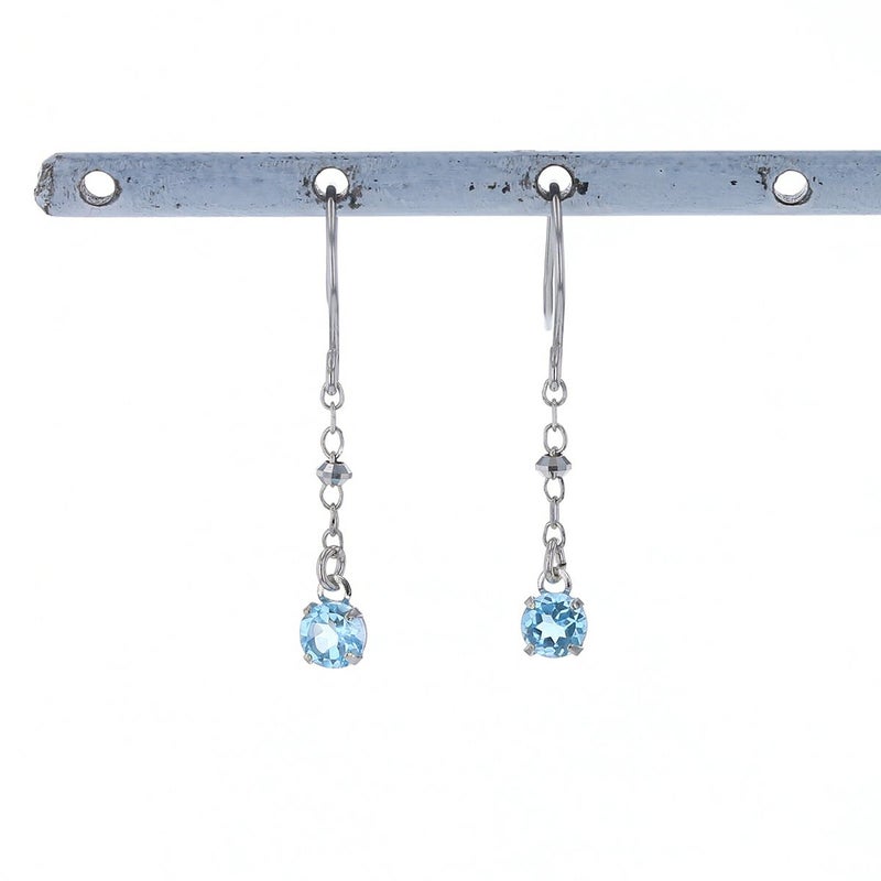 K10 WG ブルートパーズ ピアス レディース 11月 誕生石 プレゼント 20代 30代 40代 ホワイトゴールド フック 一粒 揺れる 妻 彼女 小ぶり 可愛い ジプシー