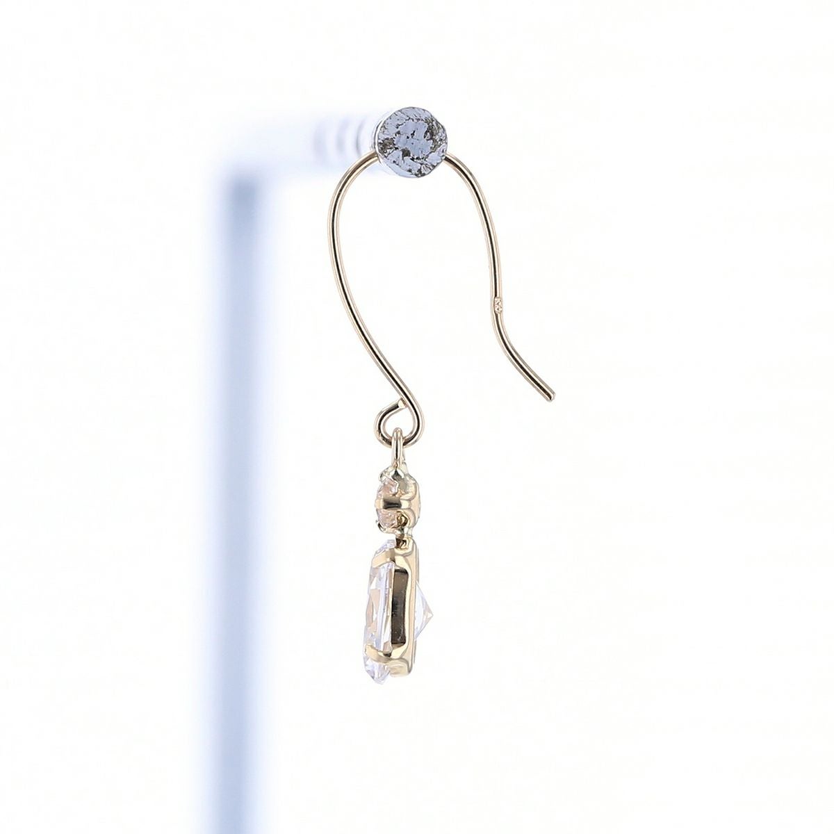 K10 YG スーパーキュービックジルコニア ピアス