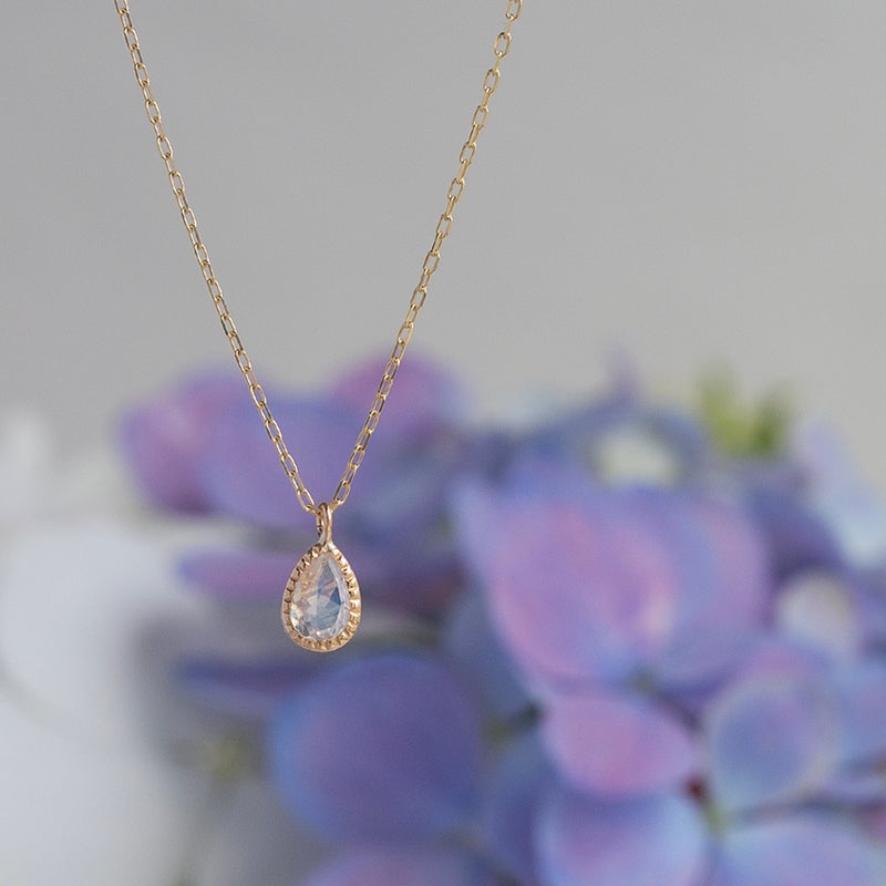 【6月誕生石】K10 YG ブルームーンストーン ネックレス ペアシェイプ