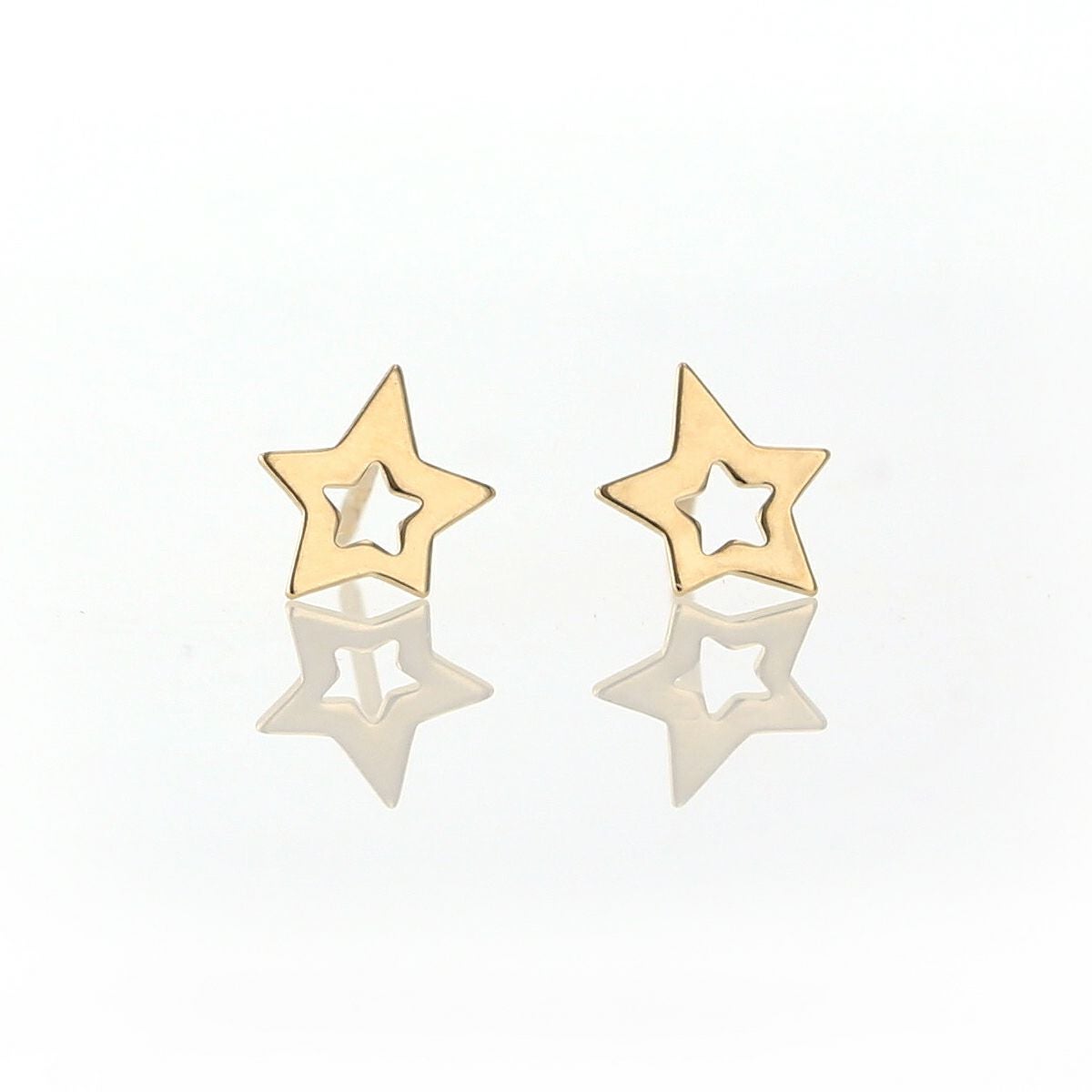 K10 YG ピアス 星 スター イエローゴールド スタッドピアス ラッキーモチーフ かわいい ギフト 誕生日プレゼント 誕生日 20代 30代 40代 妻 彼女