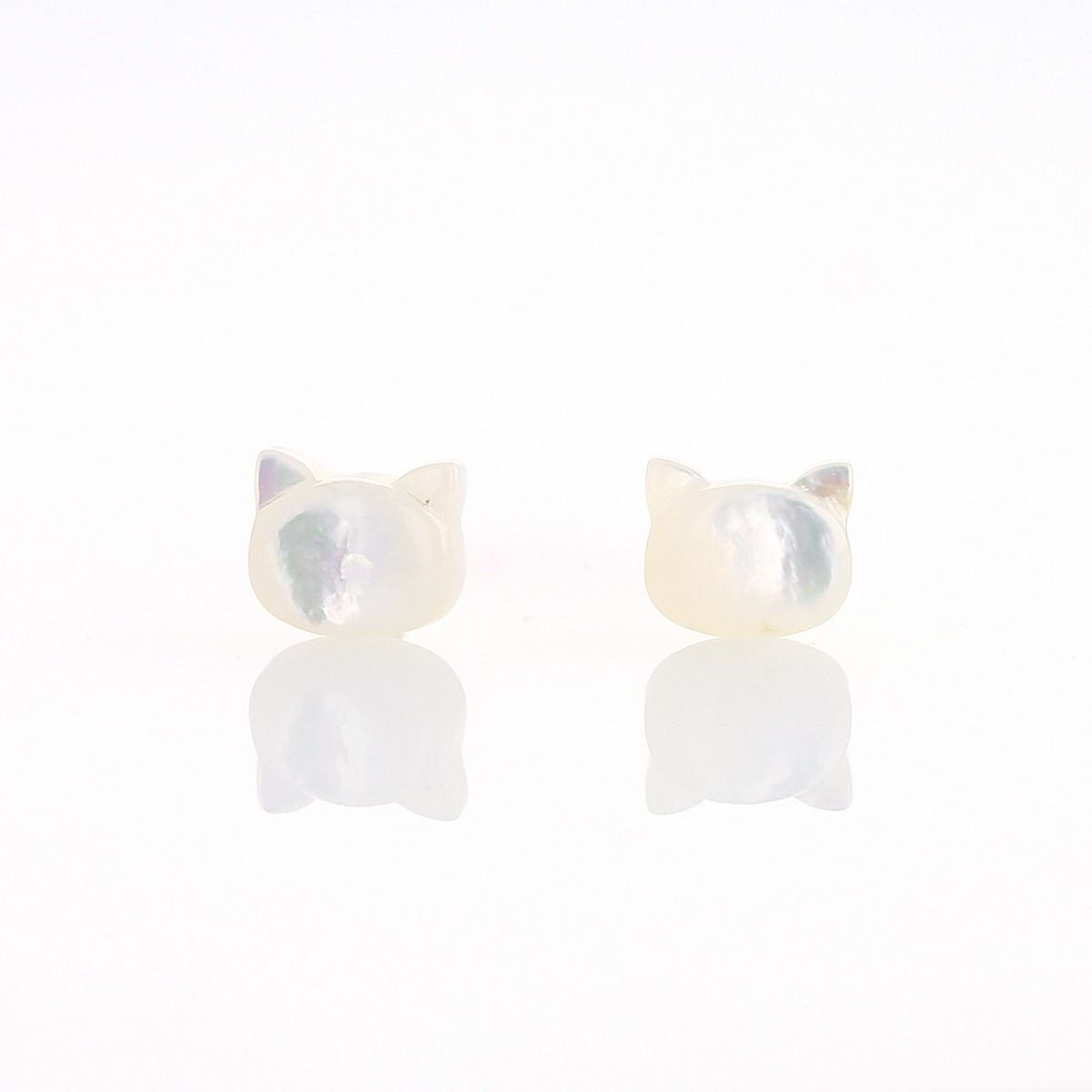 K10 YG 白蝶貝 ピアス | IKEDAジュエリーオンライン