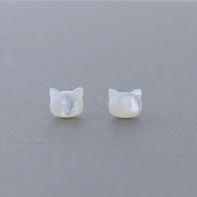 K10 YG 白蝶貝 ピアス 猫 ねこ ネコ 白猫 レディース シェル 誕生日プレゼント ギフト 10金 彼女 20代 30代 40代 イエローゴールド 天然石