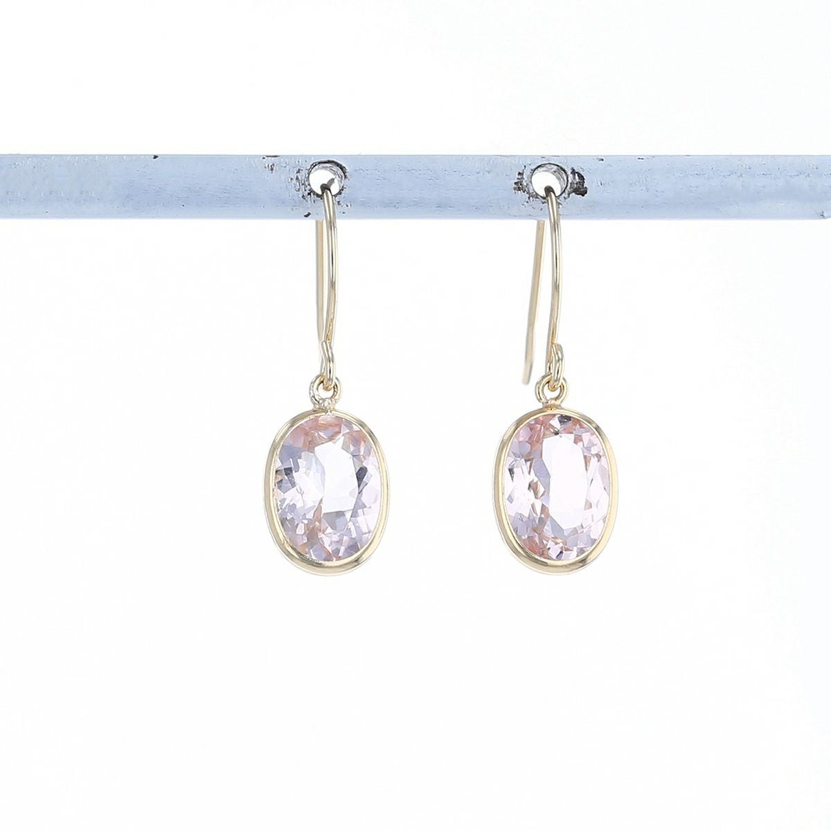 K10 YG モルガナイト ピアス