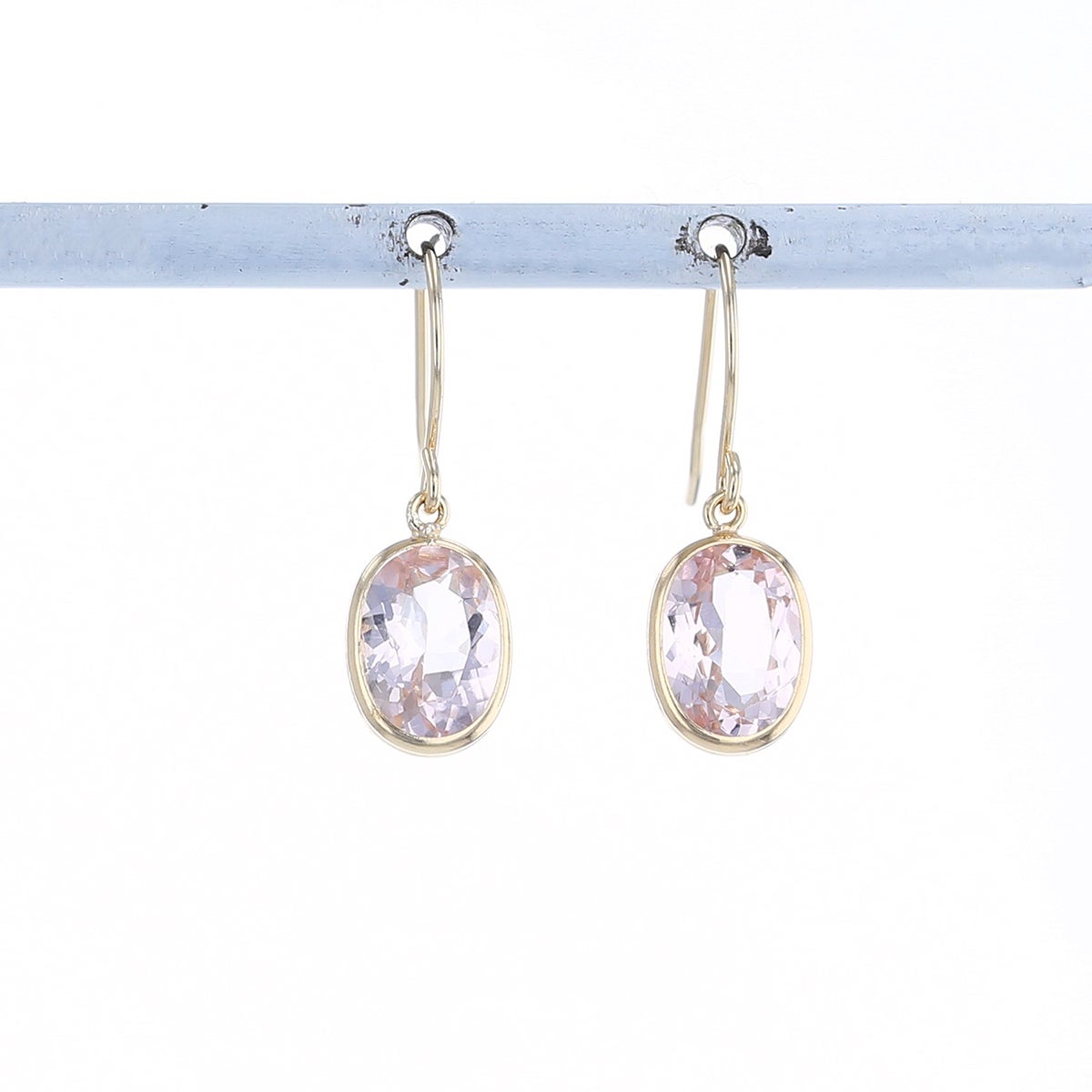 K10 YG モルガナイト ピアス