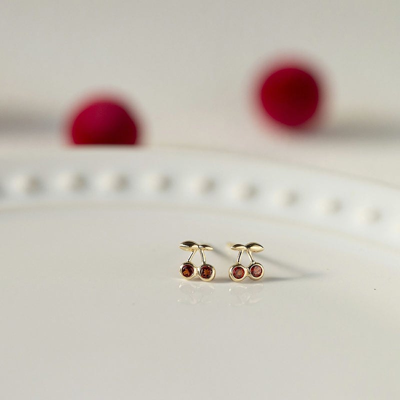 K10 YG ガーネット ピアス さくらんぼ チェリー イエローゴールド 10金 1月 誕生石 誕生日プレゼント ギフト レディース 20代 30代 40代 10k k10 天然石