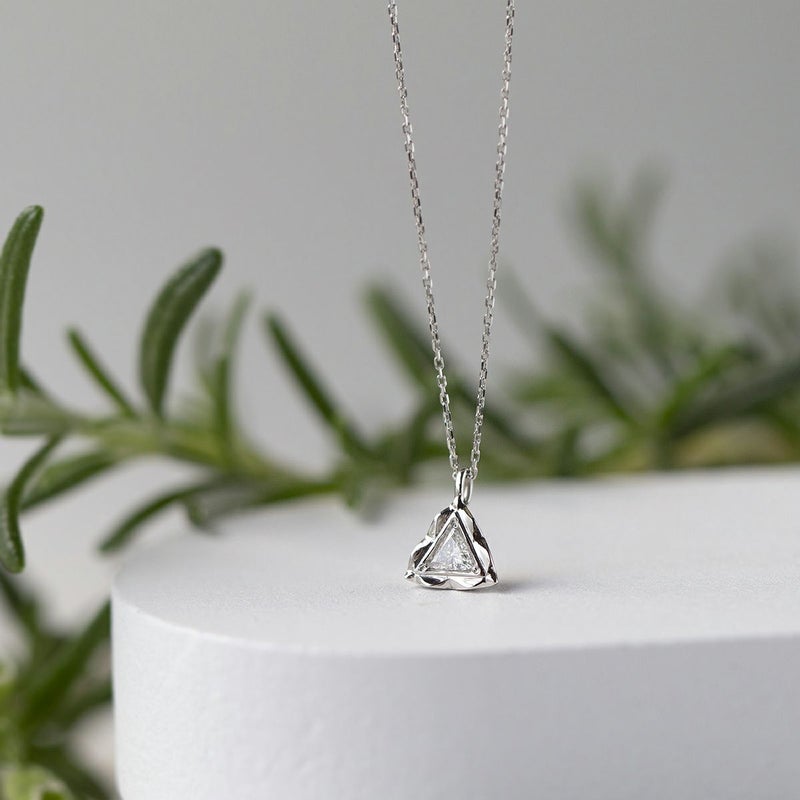 プラチナ 一粒 ダイヤモンド ネックレス レディース PT 誕生日プレゼント ギフト 女性 彼女 20代 30代 40代 記念日 PT900 PT850 トリリアントカット