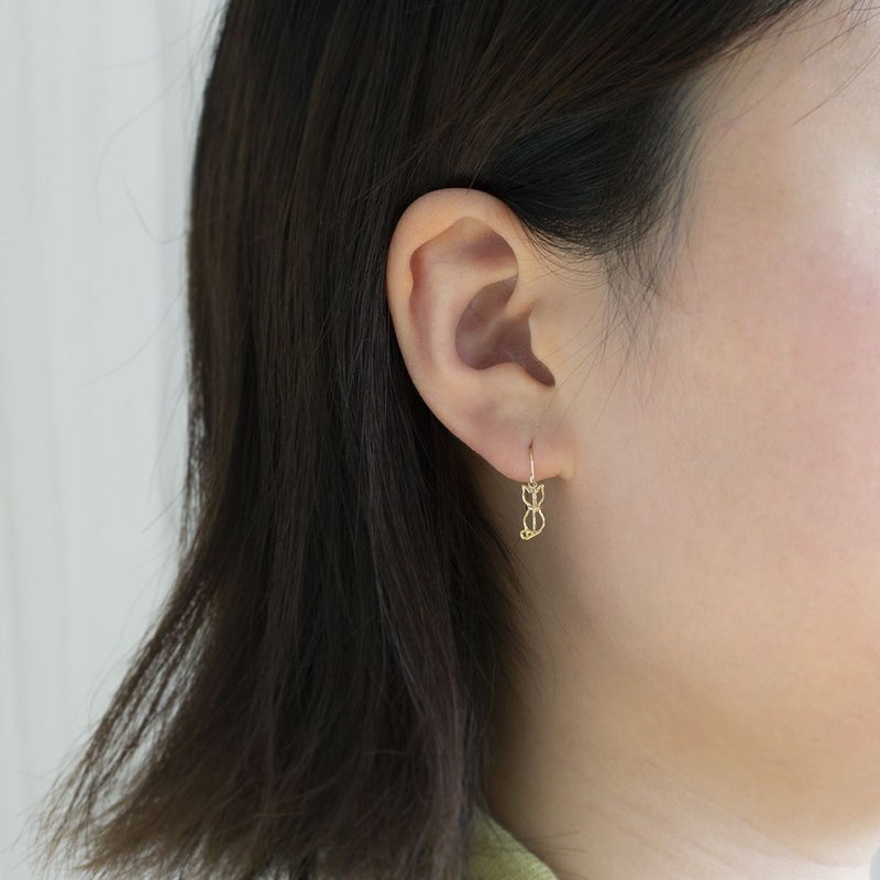 K10 YG フックピアス ピアス 猫 ねこ ネコ レディース 誕生日プレゼント ギフト 10金 彼女 20代 30代 40代 イエローゴールド 猫好き