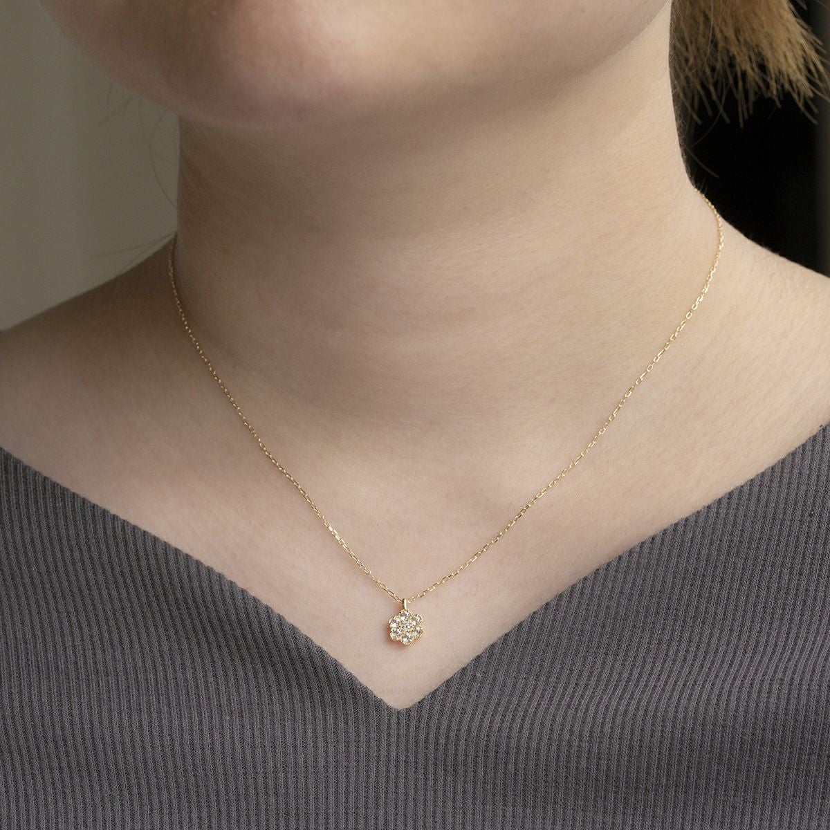 K10 YG ホワイトトパーズ ダイヤモンド ペンダントトップ 花 フラワー 妻 彼女 レディース 誕生日プレゼント ギフト