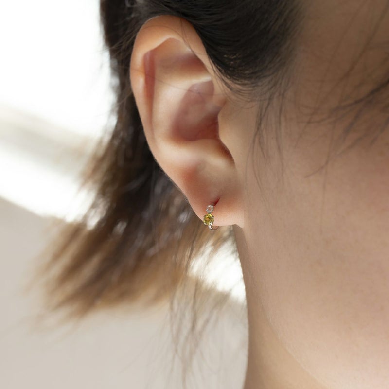 プラチナ スフェーン ホワイトトパーズ ピアス ハーフフープピアス ハーフフープ ピアス フープピアス PT900 レディース 20代 30代 40代 7月 誕生日 誕生日プレゼント プレゼント ギフト 女性 彼女 妻