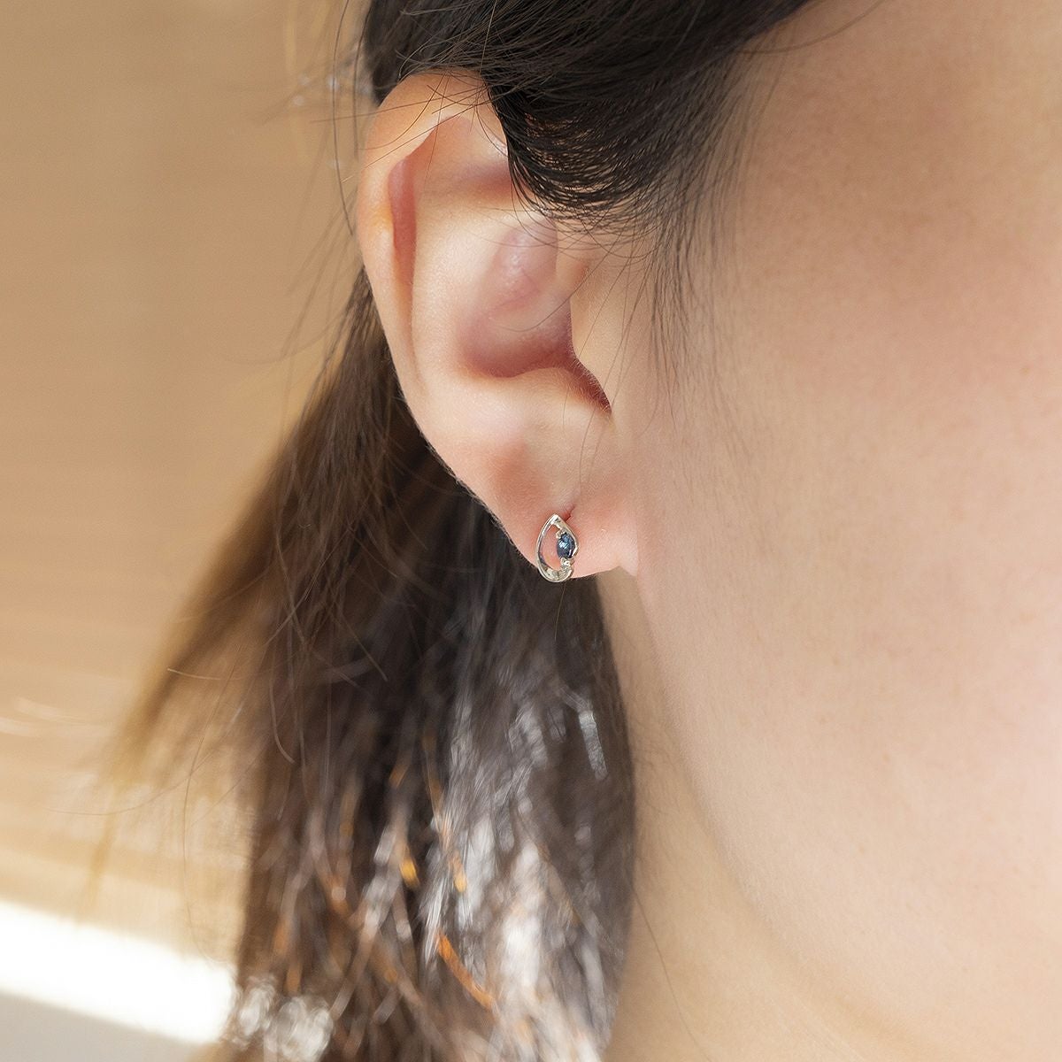 プラチナ サファイア ダイヤモンド ピアス ダイヤ PT950 9月誕生石 妻 彼女 レディース ギフト 誕生日プレゼント 20代 30代 40代 ドロップ 雫