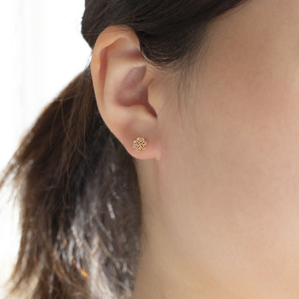 10Kピアス K10 YG ダイヤモンド ピアス | IKEDAジュエリーオンライン