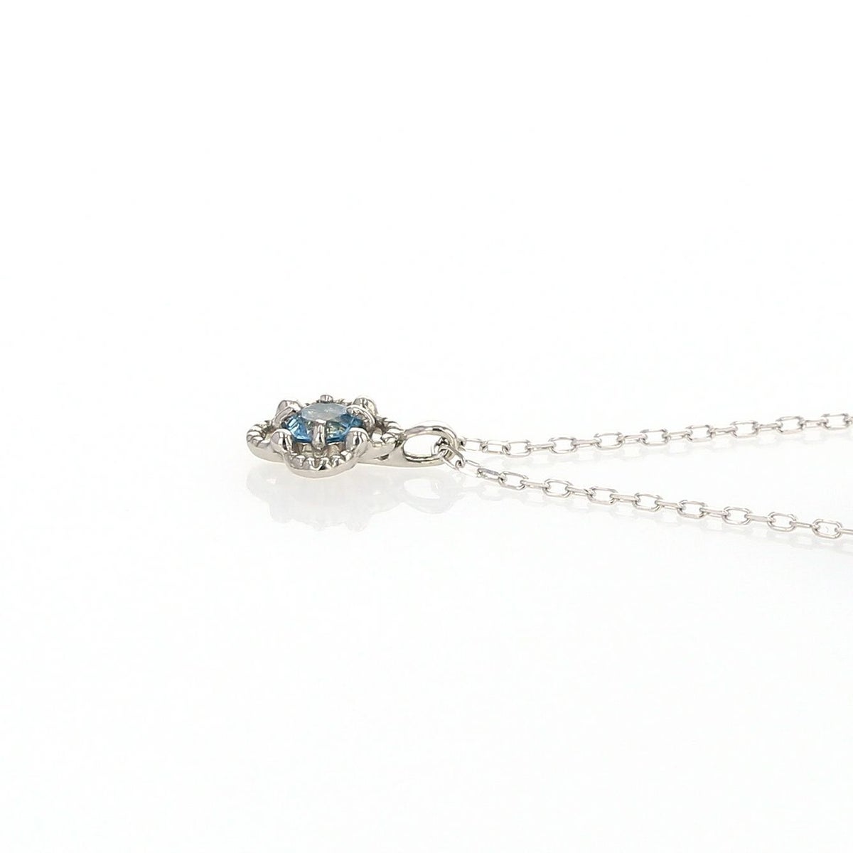 K10 WG ブルートパーズ ネックレスレディース 11月 誕生石プレゼント ギフト 彼女 妻 20代 30代 40代 ホワイトゴールド 10金 天然石 花 フラワー