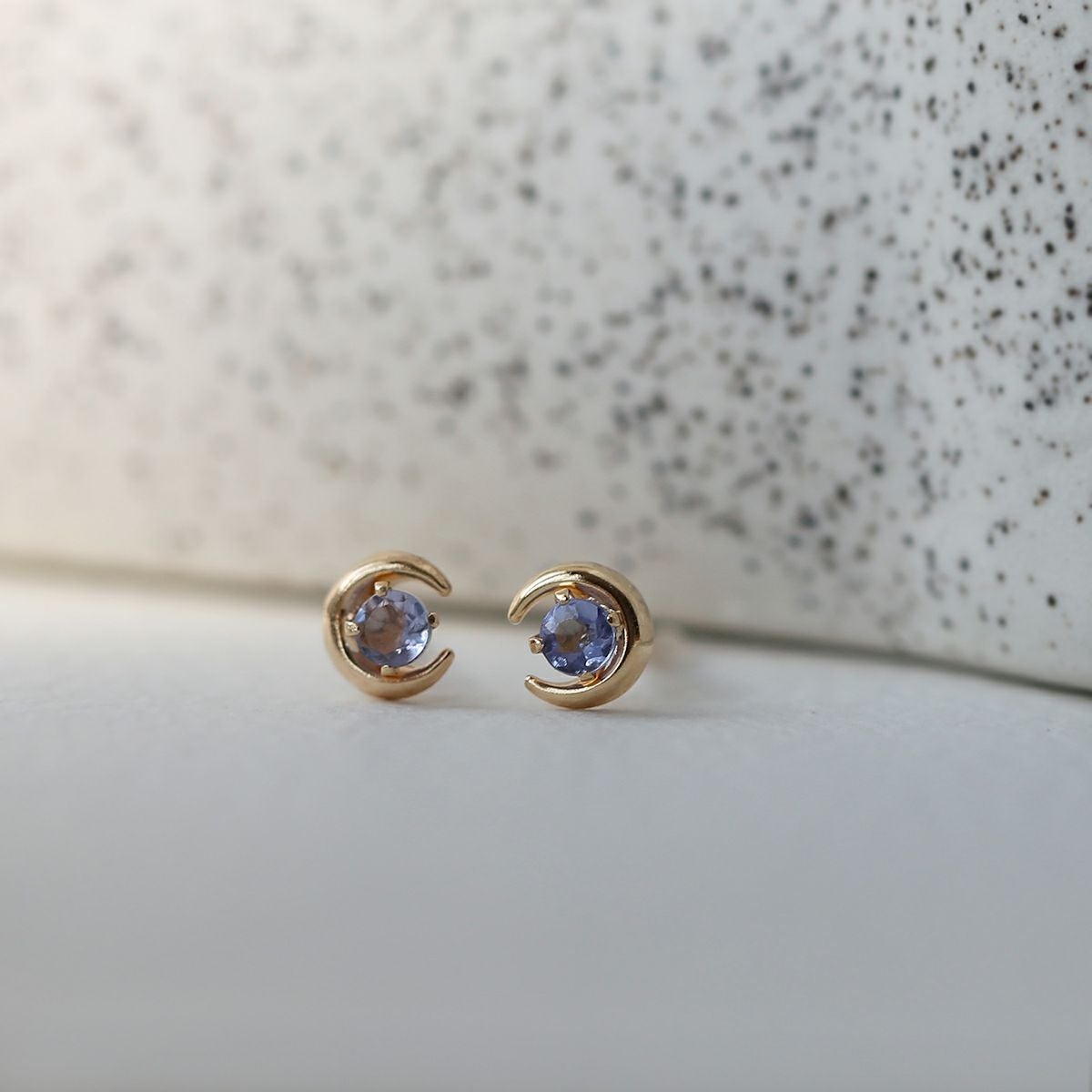 K10 YG タンザナイト ピアス ムーン  月 三日月 レディース 12月 誕生石 プレゼント 10金 彼女 20代 30代 40代 イエローゴールド 天然石