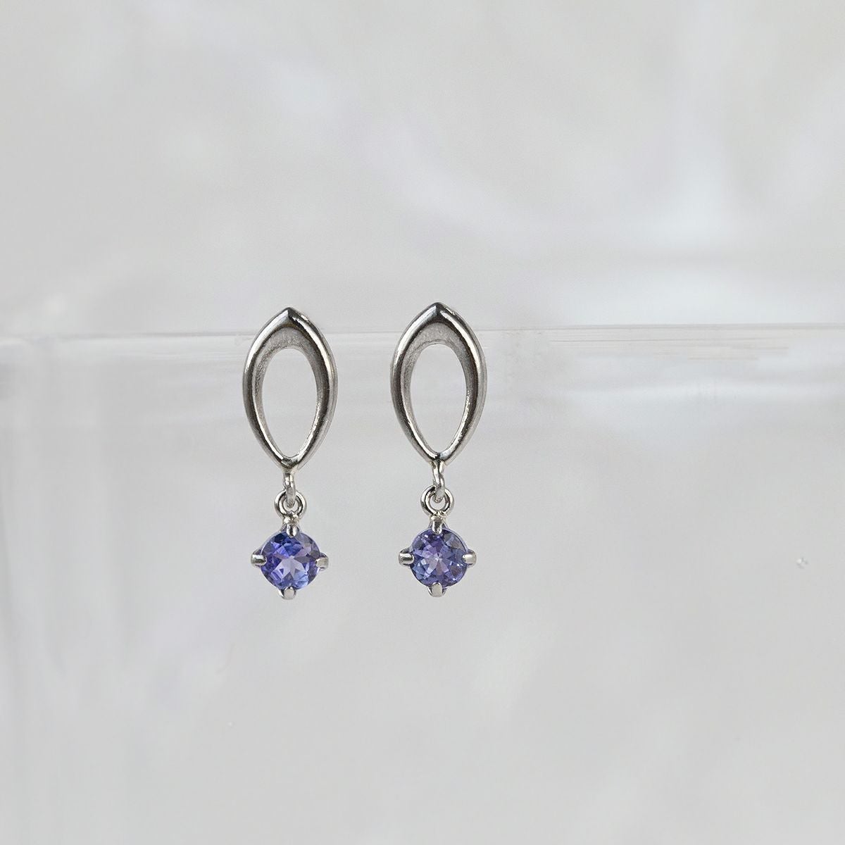 プラチナ ピアス レディース 12月 誕生石 誕生日 揺れる PT900 彼女 妻 20代 30代 40代 天然石