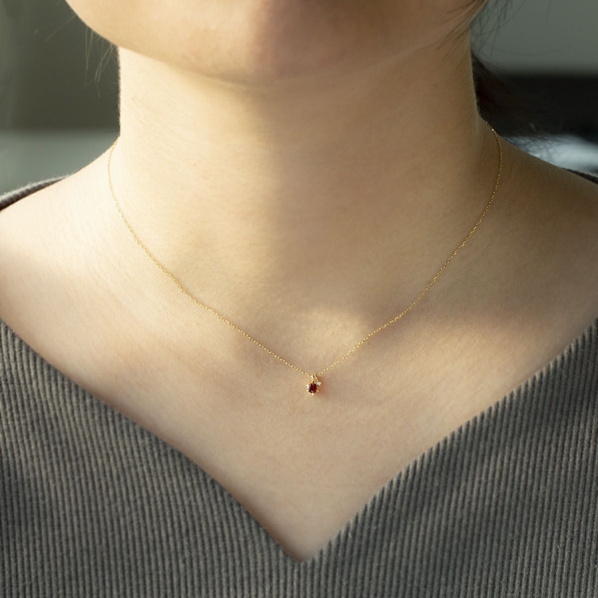 K10 YG ガーネット ネックレス レディース 1月 誕生石 ダイヤモンド プレゼント 彼女 妻 20代 30代 40代 イエローゴールド 天然石