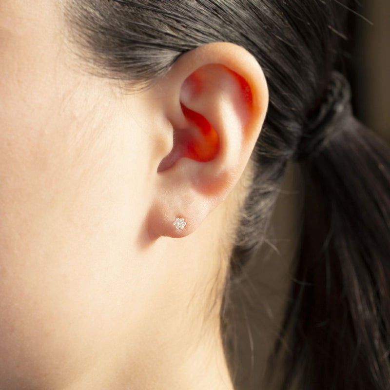 K10 YG ダイヤモンド ピアス 樹脂 イエローゴールド レディース 20代 30代 40代 誕生日 プレゼント 10金 女性 彼女 妻 花 フラワー