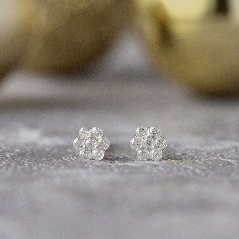 K10 YG ダイヤモンド ピアス 樹脂 イエローゴールド レディース 20代 30代 40代 誕生日 プレゼント 10金 女性 彼女 妻 花 フラワー