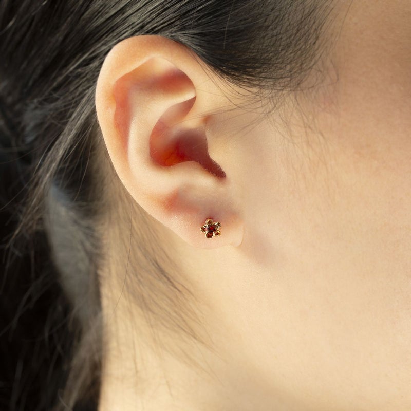 K10 YG ガーネット ピアス フラワー