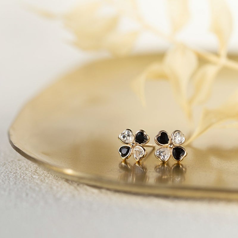 K10 YG クローバー オニキス キュービックジルコニア ピアス CZ 10k 10金 8月 誕生石 イエローゴールド レディース 彼女 誕生日プレゼント ギフト かわいい 四つ葉