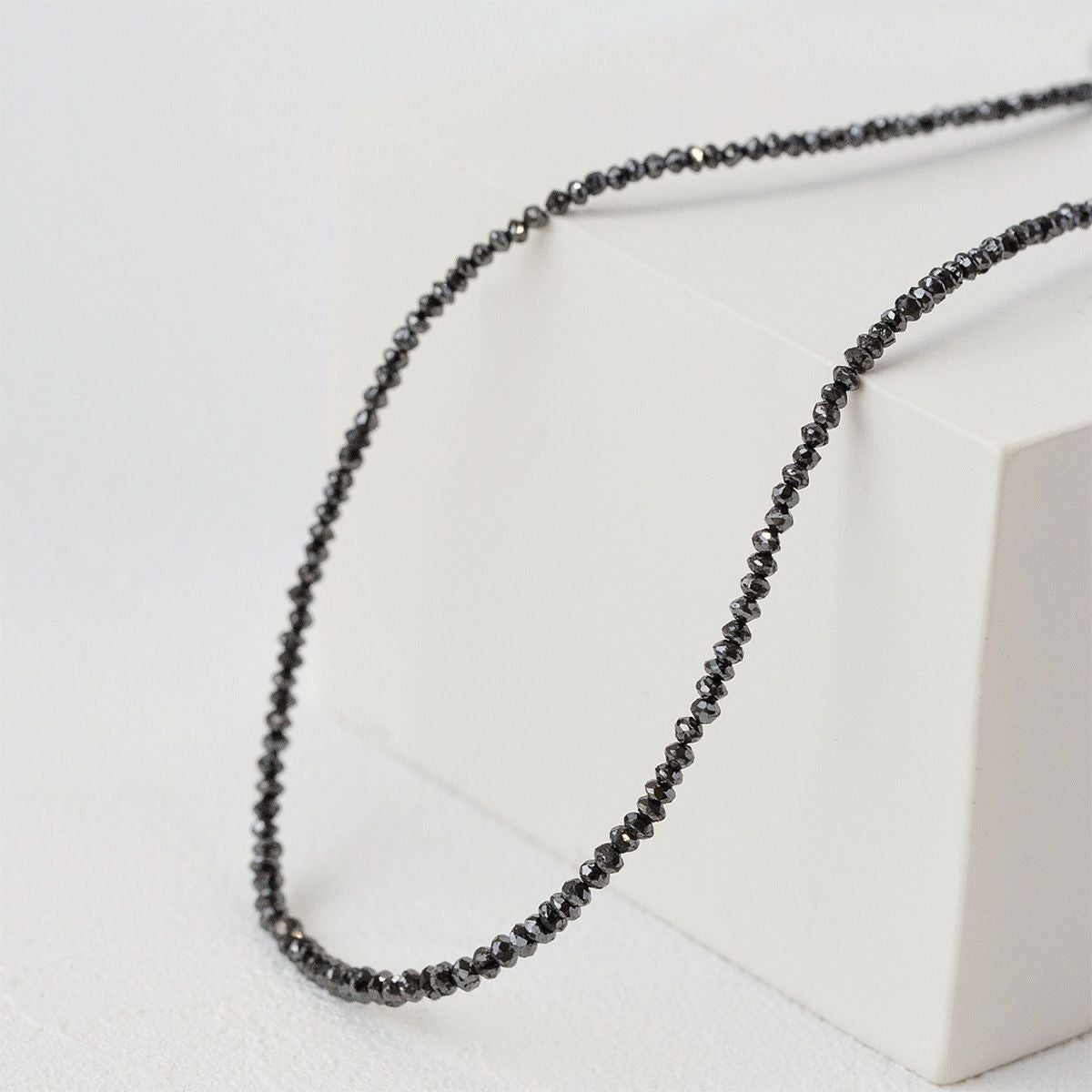 ブラックレザー ネックレス ダイヤモンド型 プラチナ ブラックダイヤモンド ネックレス トータル13ct | IKEDA