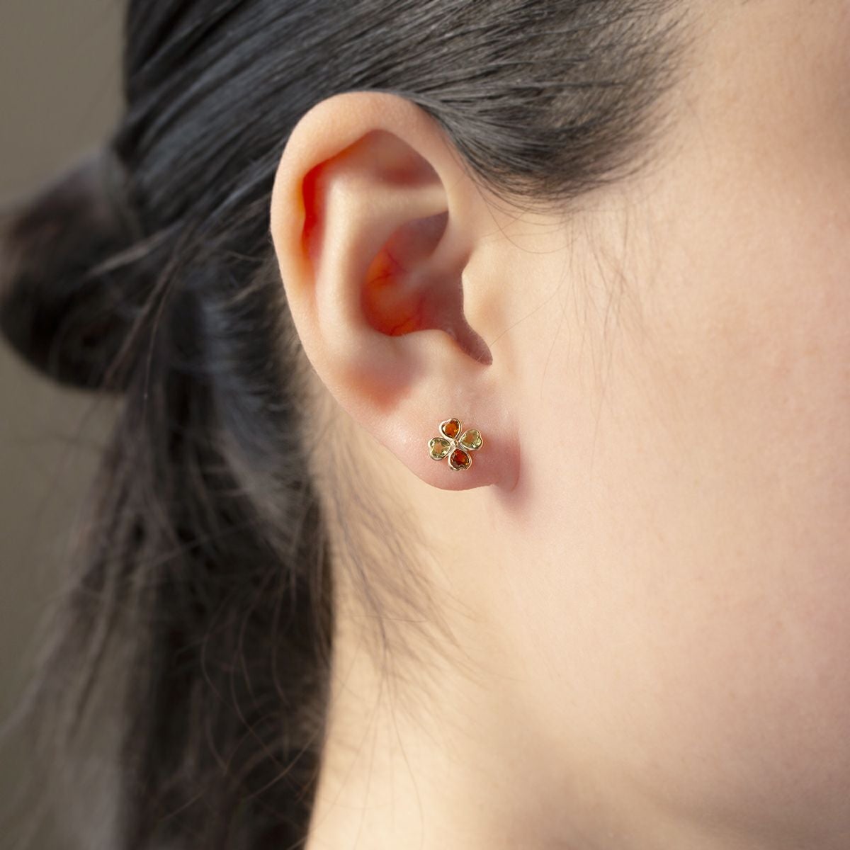 K10 YG クローバー ペリドット シトリン ピアス 10k 10金 誕生石 イエローゴールド レディース 彼女 誕生日プレゼント ギフト かわいい 四つ葉