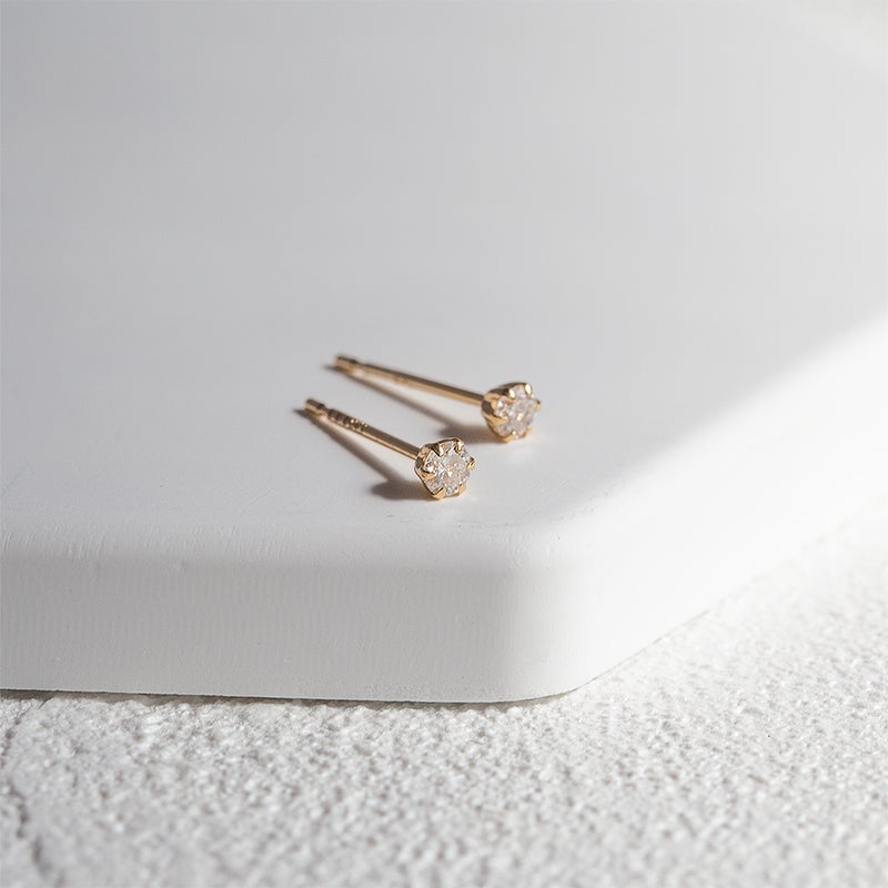 K18 YG 一粒 ダイヤモンド ピアス 4月 誕生石 イエローゴールド レディース 彼女 妻 20代 30代 40代 プレゼント