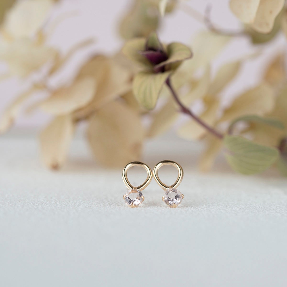 K10 YG モルガナイト ピアス イエローゴールド 4月 誕生石 レディース 20代 30代 40代 プレゼント 10金 記念日 かわいい