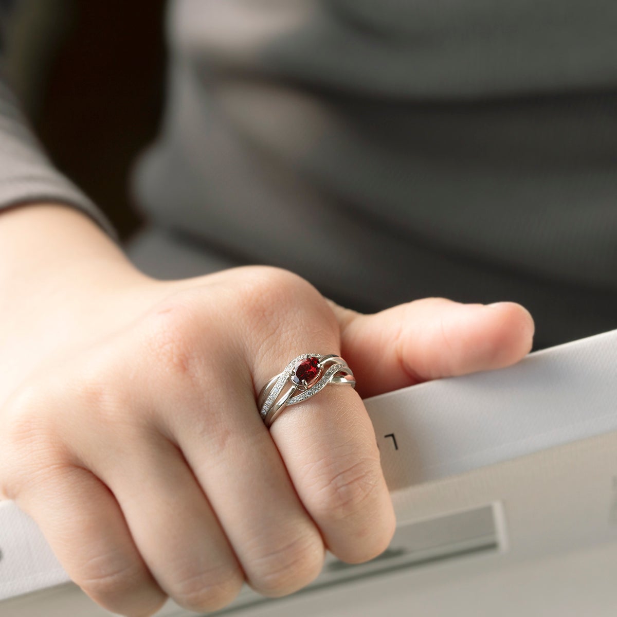 シルバー カラーストーン リング レディース 30代 40代 50代 誕生日 母 妻 彼女 ガーネット アメジスト ブルートパーズ CZ キュービックジルコニア