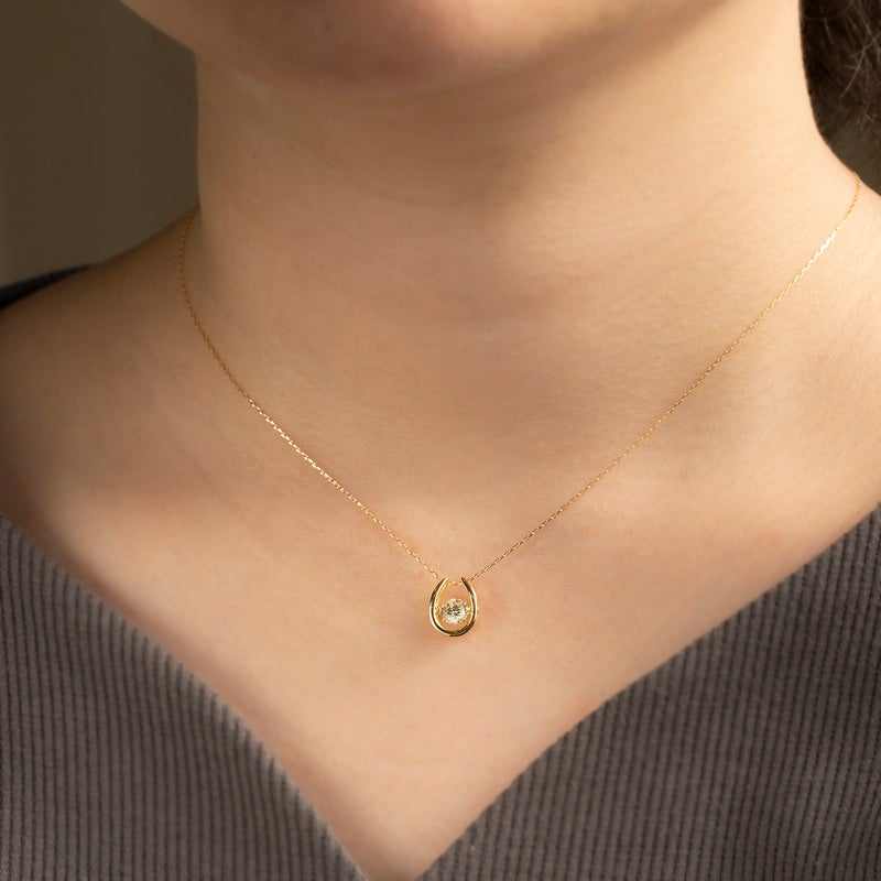 K18 YG ダイヤモンド ネックレス 馬蹄 ダンシングストーン 0.3ct
