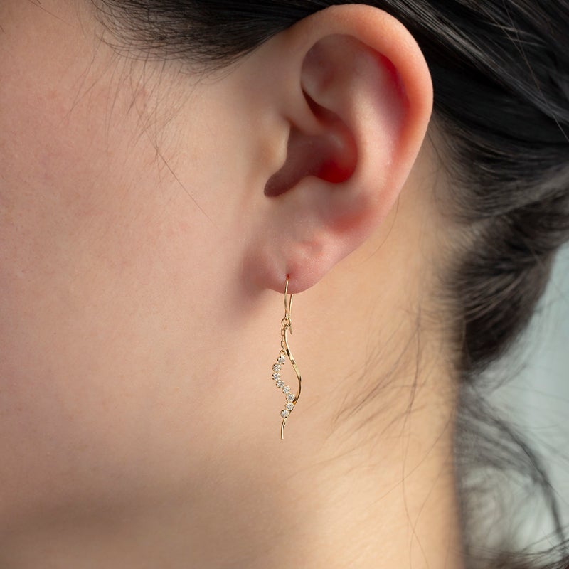 K18 YG キュービックジルコニア ピアス イエローゴールド ロングピアス 18K 18金 妻 彼女 レディース ギフト 誕生日プレゼント 20代 30代 40代 揺れる