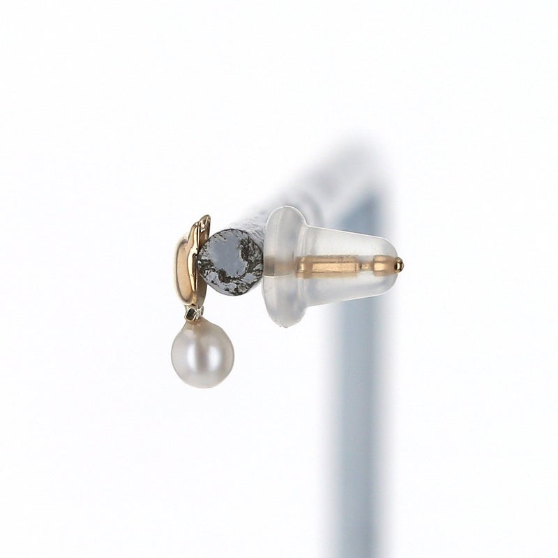 K10 YG 淡水パール ピアス 猫