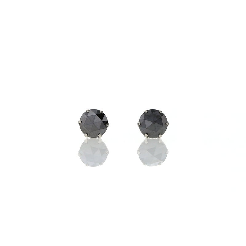 プラチナ 一粒 ブラックダイヤモンド ピアス